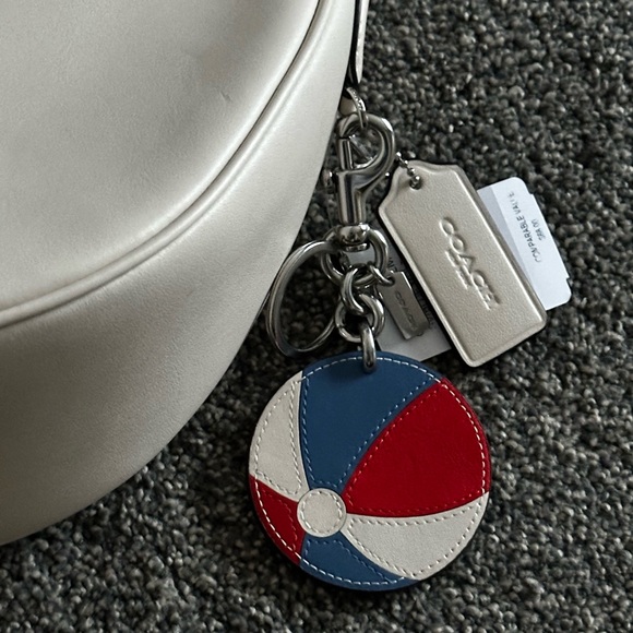 Coach convertible PACE bag W/Beachball bag charm - Picture 9 of 13